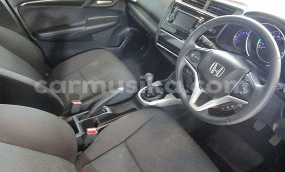Buy Used Honda Fit Silver Car in Beitbridge in Matabeleland South Buy Used Honda Fit Silver Car in Beitbridge in Matabeleland South