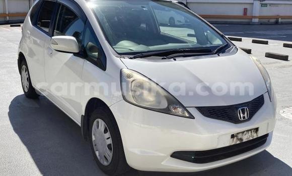 Buy Used Honda Fit White Car in Beitbridge in Matabeleland South Buy Used Honda Fit White Car in Beitbridge in Matabeleland South