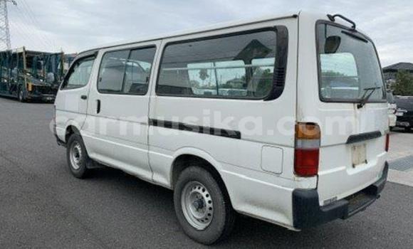 Acheter Occasion Voiture Toyota Hiace Blanc à Beitbridge, Matabeleland South Acheter Occasion Voiture Toyota Hiace Blanc à Beitbridge, Matabeleland South