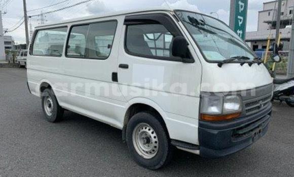 Acheter Occasion Voiture Toyota Hiace Blanc à Beitbridge, Matabeleland South Acheter Occasion Voiture Toyota Hiace Blanc à Beitbridge, Matabeleland South