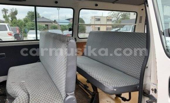 Acheter Occasion Voiture Toyota Hiace Blanc à Beitbridge, Matabeleland South Acheter Occasion Voiture Toyota Hiace Blanc à Beitbridge, Matabeleland South