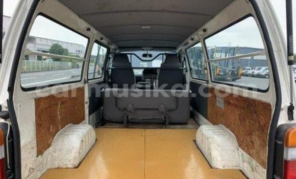 Acheter Occasion Voiture Toyota Hiace Blanc à Beitbridge, Matabeleland South Acheter Occasion Voiture Toyota Hiace Blanc à Beitbridge, Matabeleland South