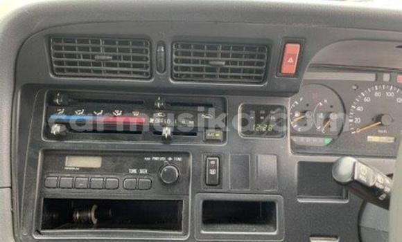 Acheter Occasion Voiture Toyota Hiace Blanc à Beitbridge, Matabeleland South Acheter Occasion Voiture Toyota Hiace Blanc à Beitbridge, Matabeleland South