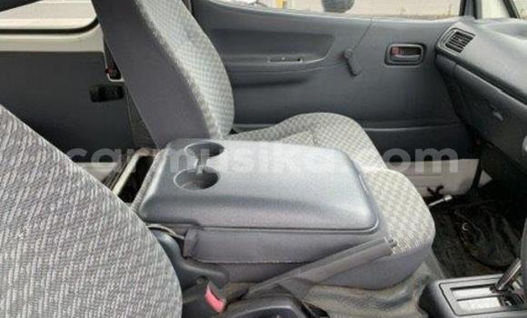 Acheter Occasion Voiture Toyota Hiace Blanc à Beitbridge, Matabeleland South Acheter Occasion Voiture Toyota Hiace Blanc à Beitbridge, Matabeleland South