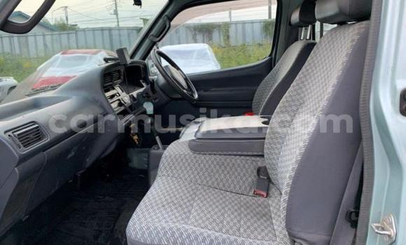 Acheter Occasion Voiture Toyota Hiace Gris à Beitbridge, Matabeleland South Acheter Occasion Voiture Toyota Hiace Gris à Beitbridge, Matabeleland South