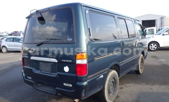 Buy Used Toyota Hiace Green Car in Beitbridge in Matabeleland South Buy Used Toyota Hiace Green Car in Beitbridge in Matabeleland South