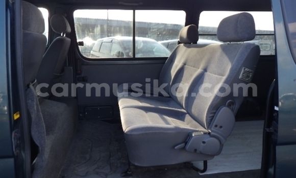 Buy Used Toyota Hiace Green Car in Beitbridge in Matabeleland South Buy Used Toyota Hiace Green Car in Beitbridge in Matabeleland South