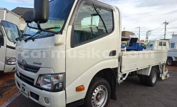Acheter Occasion Utilitaire Toyota Dyna Blanc à Beitbridge, Matabeleland South Acheter Occasion Utilitaire Toyota Dyna Blanc à Beitbridge, Matabeleland South