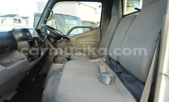 Acheter Occasion Utilitaire Toyota Dyna Blanc à Beitbridge, Matabeleland South Acheter Occasion Utilitaire Toyota Dyna Blanc à Beitbridge, Matabeleland South