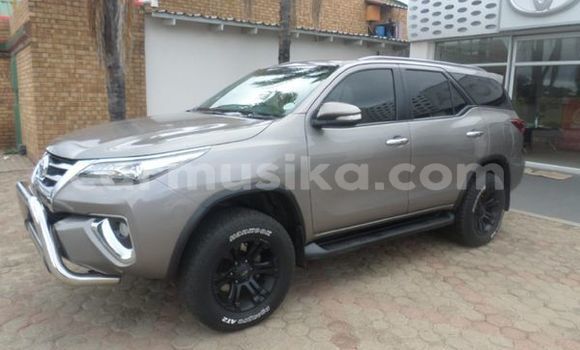 Buy Used Toyota Fortuner Silver Car in Beitbridge in Matabeleland South