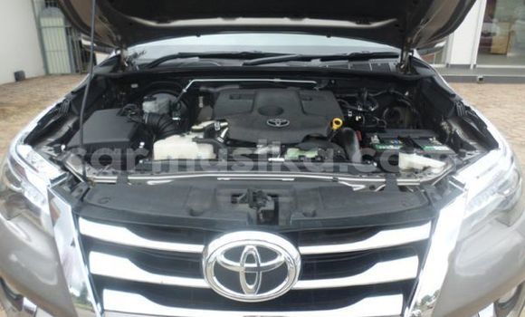 Buy Used Toyota Fortuner Silver Car in Beitbridge in Matabeleland South Buy Used Toyota Fortuner Silver Car in Beitbridge in Matabeleland South