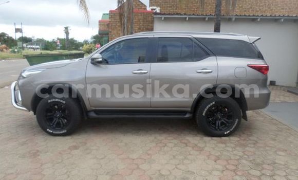 Buy Used Toyota Fortuner Silver Car in Beitbridge in Matabeleland South Buy Used Toyota Fortuner Silver Car in Beitbridge in Matabeleland South