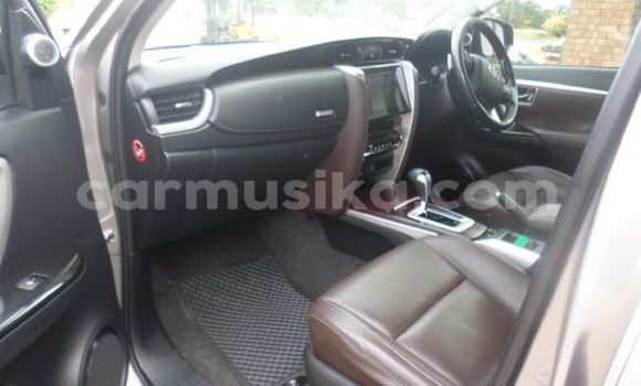 Buy Used Toyota Fortuner Silver Car in Beitbridge in Matabeleland South Buy Used Toyota Fortuner Silver Car in Beitbridge in Matabeleland South
