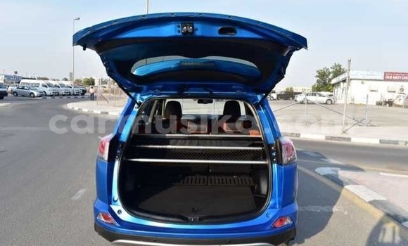 Nunua Ilio tumika Toyota RAV4 Bluu Gari ndani ya Beitbridge nchini Matabeleland Kusini Nunua Ilio tumika Toyota RAV4 Bluu Gari ndani ya Beitbridge nchini Matabeleland Kusini