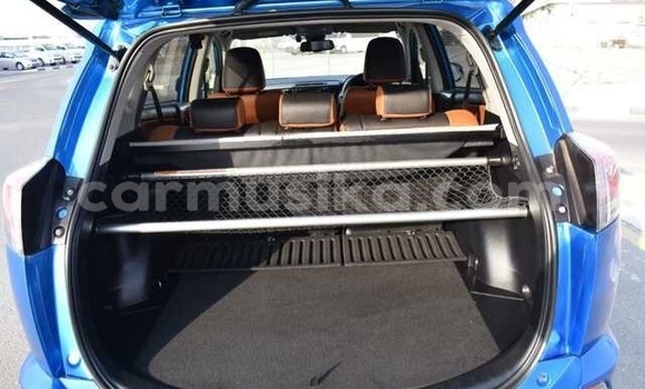 Nunua Ilio tumika Toyota RAV4 Bluu Gari ndani ya Beitbridge nchini Matabeleland Kusini Nunua Ilio tumika Toyota RAV4 Bluu Gari ndani ya Beitbridge nchini Matabeleland Kusini