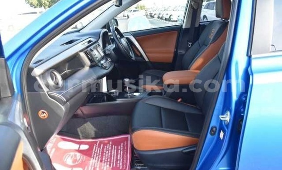 Nunua Ilio tumika Toyota RAV4 Bluu Gari ndani ya Beitbridge nchini Matabeleland Kusini Nunua Ilio tumika Toyota RAV4 Bluu Gari ndani ya Beitbridge nchini Matabeleland Kusini