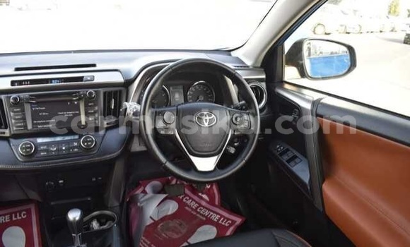 Nunua Ilio tumika Toyota RAV4 Bluu Gari ndani ya Beitbridge nchini Matabeleland Kusini Nunua Ilio tumika Toyota RAV4 Bluu Gari ndani ya Beitbridge nchini Matabeleland Kusini