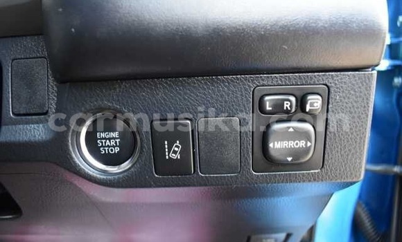 Nunua Ilio tumika Toyota RAV4 Bluu Gari ndani ya Beitbridge nchini Matabeleland Kusini Nunua Ilio tumika Toyota RAV4 Bluu Gari ndani ya Beitbridge nchini Matabeleland Kusini