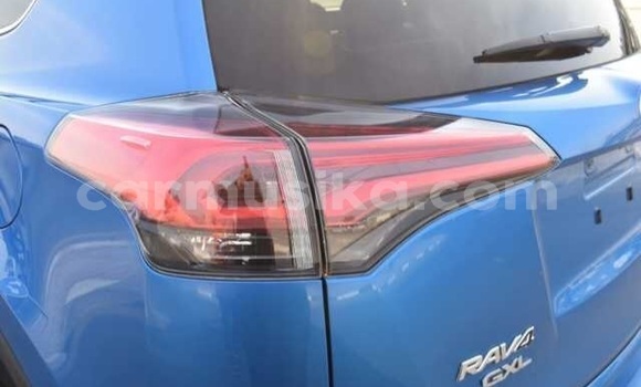 Nunua Ilio tumika Toyota RAV4 Bluu Gari ndani ya Beitbridge nchini Matabeleland Kusini Nunua Ilio tumika Toyota RAV4 Bluu Gari ndani ya Beitbridge nchini Matabeleland Kusini