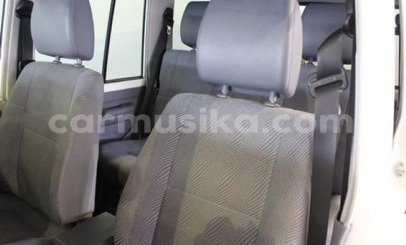 Acheter Occasion Voiture Toyota Land Cruiser Blanc à Beitbridge, Matabeleland South Acheter Occasion Voiture Toyota Land Cruiser Blanc à Beitbridge, Matabeleland South