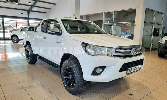 Acheter Occasion Voiture Toyota Hilux Blanc à Beitbridge, Matabeleland South