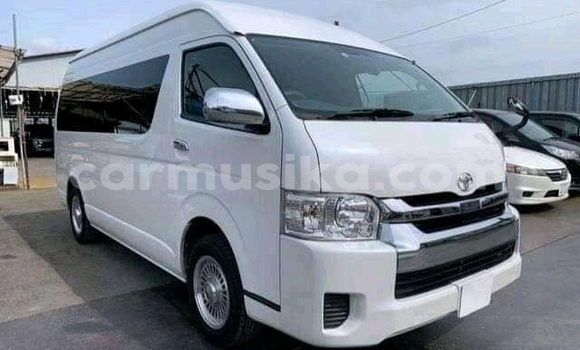 Acheter Occasion Voiture Toyota Granvia Blanc à Beitbridge, Matabeleland South Acheter Occasion Voiture Toyota Granvia Blanc à Beitbridge, Matabeleland South