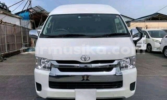 Acheter Occasion Voiture Toyota Granvia Blanc à Beitbridge, Matabeleland South Acheter Occasion Voiture Toyota Granvia Blanc à Beitbridge, Matabeleland South