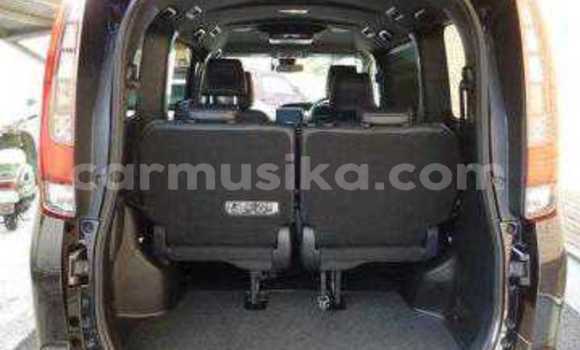 Buy Used Toyota Esquire Black Car in Beitbridge in Matabeleland South Buy Used Toyota Esquire Black Car in Beitbridge in Matabeleland South