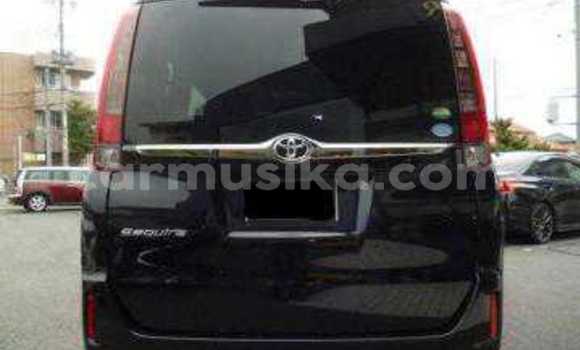 Buy Used Toyota Esquire Black Car in Beitbridge in Matabeleland South Buy Used Toyota Esquire Black Car in Beitbridge in Matabeleland South