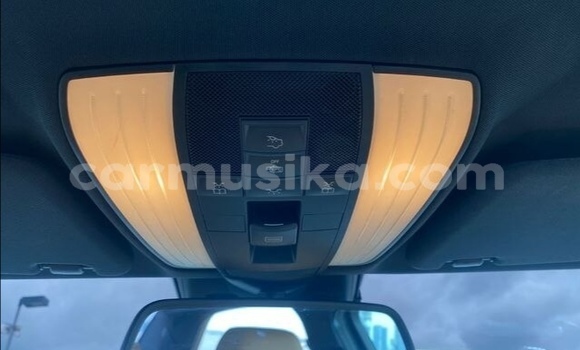 Acheter Occasion Voiture Mercedes‒Benz E–Class Noir à Beitbridge, Matabeleland South Acheter Occasion Voiture Mercedes‒Benz E–Class Noir à Beitbridge, Matabeleland South