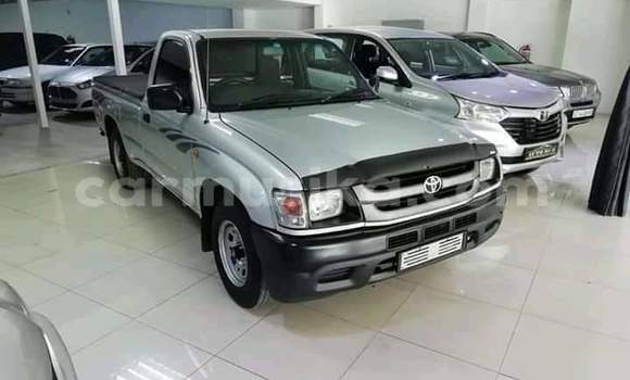 Buy Used Toyota Hilux Silver Car in Beitbridge in Matabeleland South