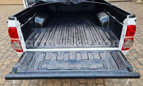 Acheter Occasion Voiture Toyota Hilux Blanc à Beitbridge, Matabeleland South Acheter Occasion Voiture Toyota Hilux Blanc à Beitbridge, Matabeleland South