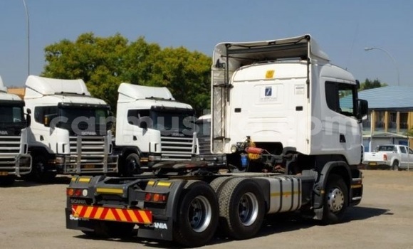 Nunua Ilio tumika Scania R420 Nyeupe Lori ndani ya Beitbridge nchini Matabeleland Kusini Nunua Ilio tumika Scania R420 Nyeupe Lori ndani ya Beitbridge nchini Matabeleland Kusini