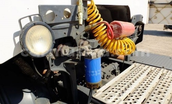 Nunua Ilio tumika Scania R420 Nyeupe Lori ndani ya Beitbridge nchini Matabeleland Kusini Nunua Ilio tumika Scania R420 Nyeupe Lori ndani ya Beitbridge nchini Matabeleland Kusini