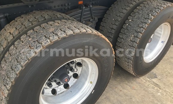 Acheter Occasion Utilitaire Scania R420 Blanc à Beitbridge, Matabeleland South Acheter Occasion Utilitaire Scania R420 Blanc à Beitbridge, Matabeleland South