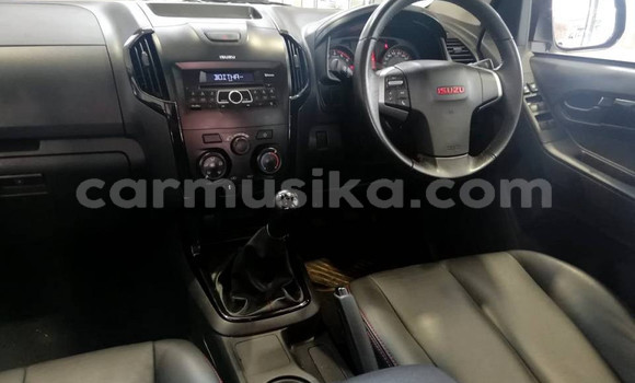 Acheter Occasion Voiture Isuzu KB Blanc à Beitbridge, Matabeleland South Acheter Occasion Voiture Isuzu KB Blanc à Beitbridge, Matabeleland South