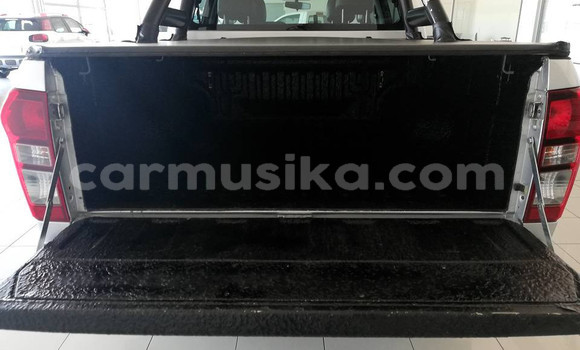 Acheter Occasion Voiture Isuzu KB Gris à Beitbridge, Matabeleland South Acheter Occasion Voiture Isuzu KB Gris à Beitbridge, Matabeleland South