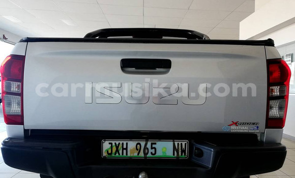 Acheter Occasion Voiture Isuzu KB Gris à Beitbridge, Matabeleland South Acheter Occasion Voiture Isuzu KB Gris à Beitbridge, Matabeleland South
