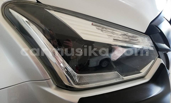 Acheter Occasion Voiture Isuzu KB Gris à Beitbridge, Matabeleland South Acheter Occasion Voiture Isuzu KB Gris à Beitbridge, Matabeleland South