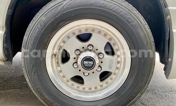 Acheter Occasion Voiture Toyota Granvia Blanc à Beitbridge, Matabeleland South Acheter Occasion Voiture Toyota Granvia Blanc à Beitbridge, Matabeleland South