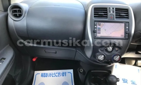 Nunua Ilio tumika Nissan March Kijani Gari ndani ya Beitbridge nchini Matabeleland Kusini Nunua Ilio tumika Nissan March Kijani Gari ndani ya Beitbridge nchini Matabeleland Kusini