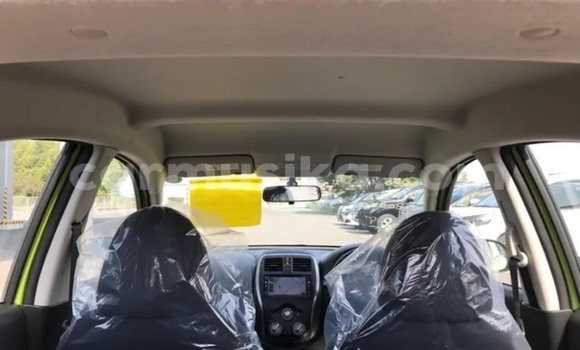 Nunua Ilio tumika Nissan March Kijani Gari ndani ya Beitbridge nchini Matabeleland Kusini Nunua Ilio tumika Nissan March Kijani Gari ndani ya Beitbridge nchini Matabeleland Kusini