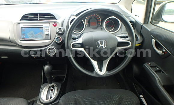 Acheter Occasion Voiture Honda Fit Gris à Hwange, Matabeleland Nord Acheter Occasion Voiture Honda Fit Gris à Hwange, Matabeleland Nord