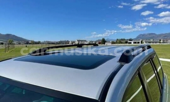 Buy Used Toyota Land Cruiser Silver Car in Beitbridge in Matabeleland South Buy Used Toyota Land Cruiser Silver Car in Beitbridge in Matabeleland South