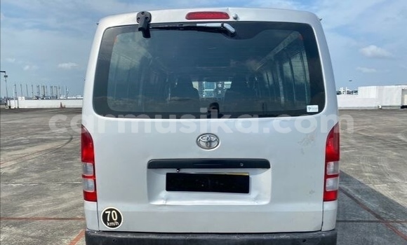 Acheter Occasion Voiture Toyota Hiace Gris à Beitbridge, Matabeleland South Acheter Occasion Voiture Toyota Hiace Gris à Beitbridge, Matabeleland South