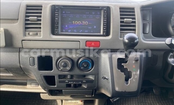 Acheter Occasion Voiture Toyota Hiace Gris à Beitbridge, Matabeleland South Acheter Occasion Voiture Toyota Hiace Gris à Beitbridge, Matabeleland South