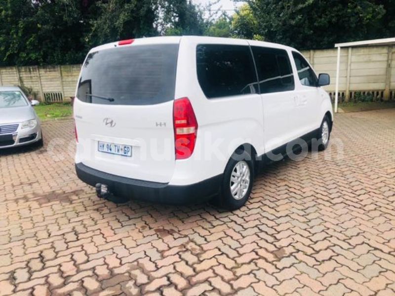 Big with watermark hyundai h1 matabeleland south beitbridge 26681