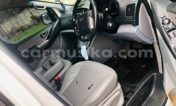 Tenga Tsaru Hyundai H1 Chena Mota in Beitbridge in Matabeleland South Tenga Tsaru Hyundai H1 Chena Mota in Beitbridge in Matabeleland South