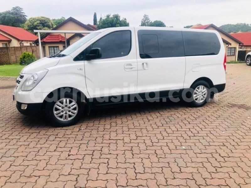 Big with watermark hyundai h1 matabeleland south beitbridge 26681