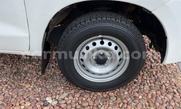 Nunua Ilio tumika Toyota Hilux Nyeupe Gari ndani ya Beitbridge nchini Matabeleland Kusini Nunua Ilio tumika Toyota Hilux Nyeupe Gari ndani ya Beitbridge nchini Matabeleland Kusini
